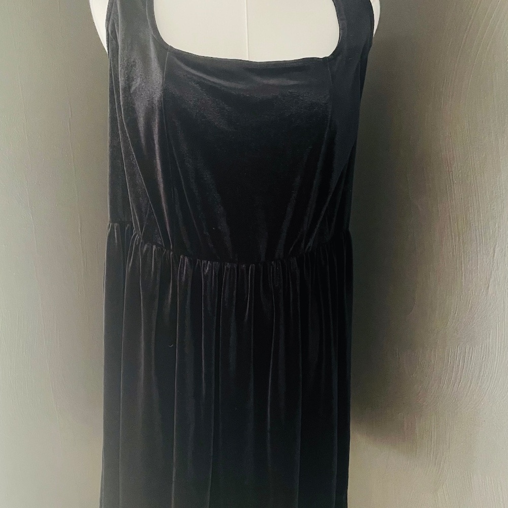 Old Navy Black Velvet Fit & Flare Mini Dress – Women’s 2X